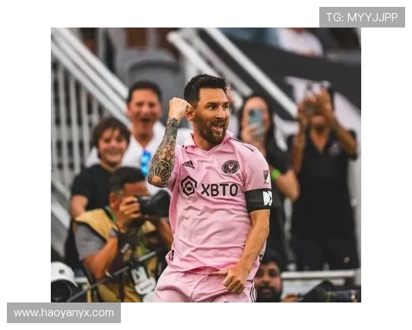 阿尔巴达成迈阿密百场里程碑全队赠纪念球衣合影见证荣耀时刻